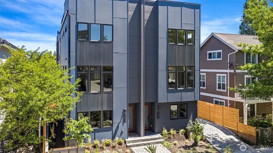 4432 Dayton Avenue N, Seattle, WA 98103 - #2