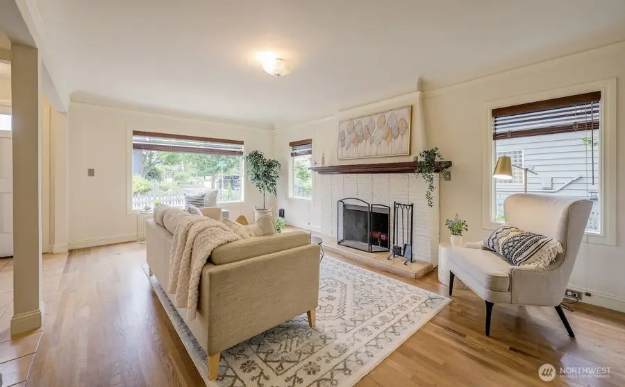 2623 39th Avenue Sw, Seattle, WA 98116 - #3