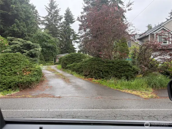 20104 75th Avenue Ne, Kenmore, WA 98028