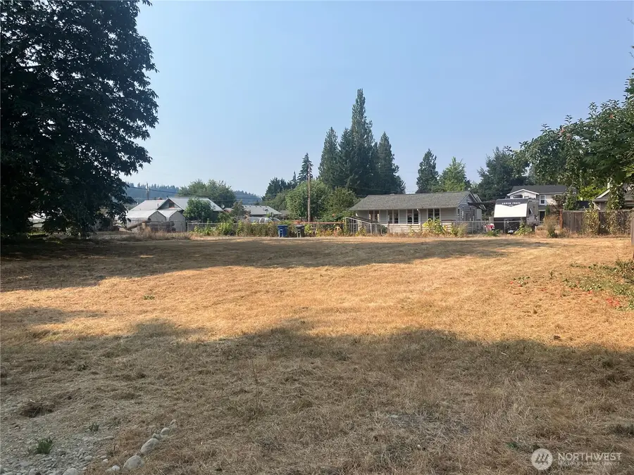 3 E Reitze Street #20-22 W 1/2 of 23, Carnation, WA 98014 - #3
