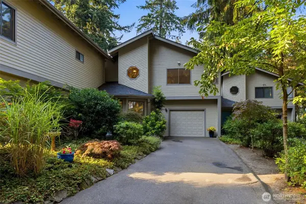 966 9th Circle, Fox Island, WA 98333