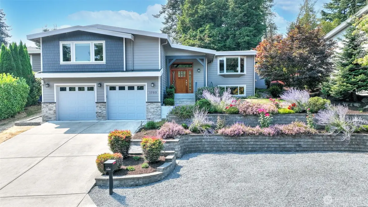 1703 128th Avenue Se, Bellevue, WA 98005 - #1