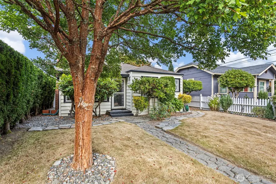 8337 27th Avenue Nw, Seattle, WA 98117 - #3