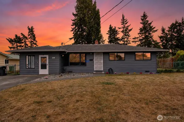 49 8th Avenue, Oak Harbor, WA 98277