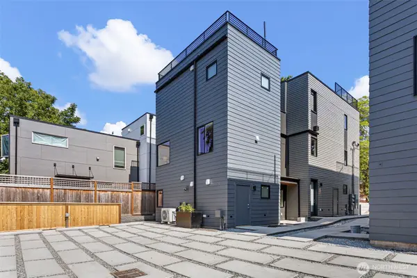 8039 Wallingford Avenue N #B, Seattle, WA 98103