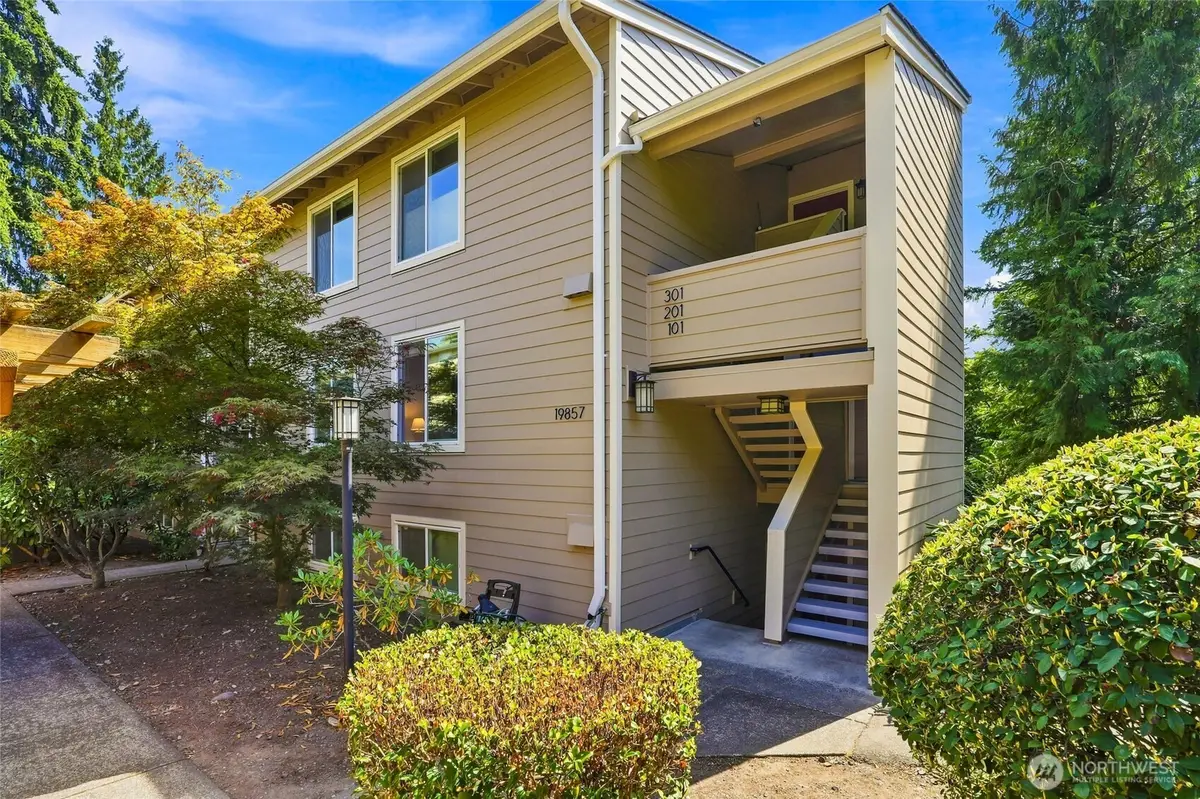 19857 25th Avenue Ne #201, Shoreline, WA 98155 - #1