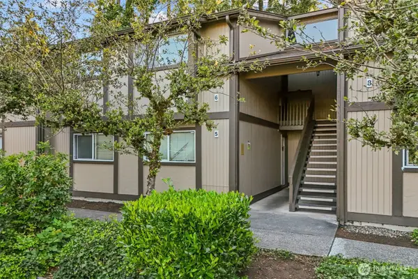 4705 176th Street Sw #B6, Lynnwood, WA 98037