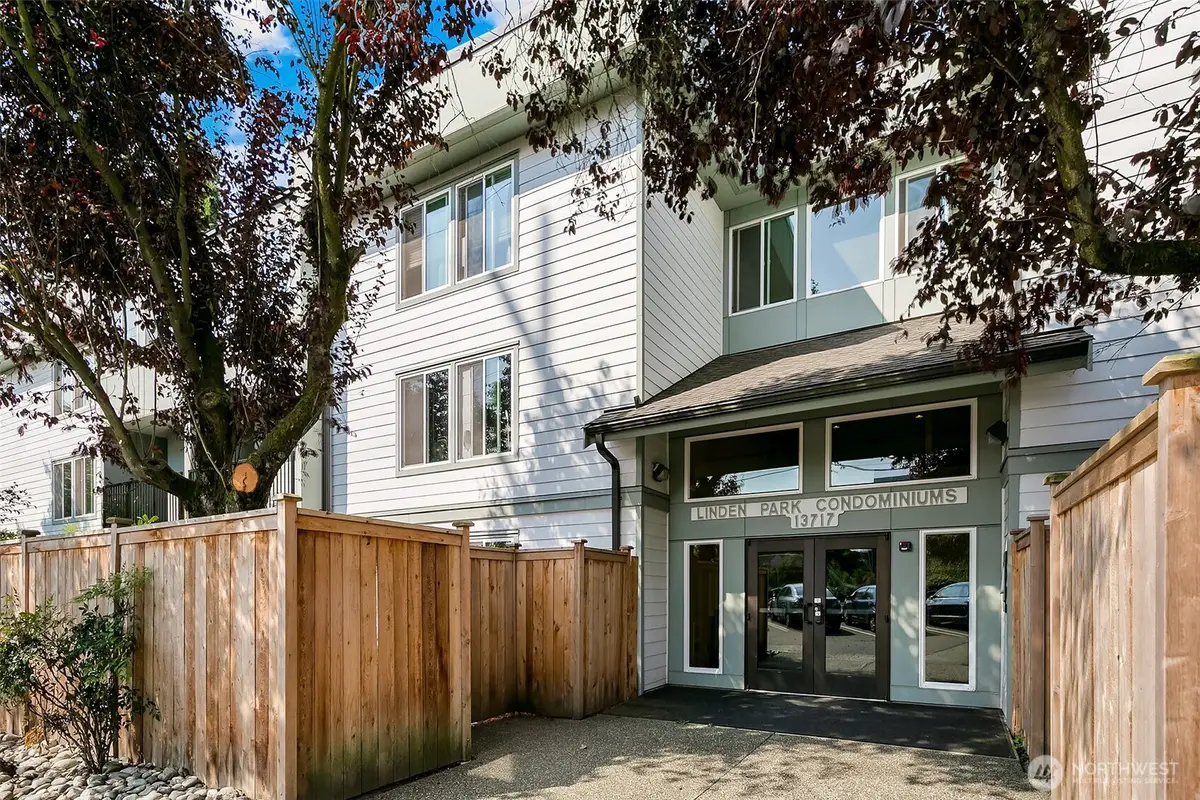 13717 Linden Avenue N #104, Seattle, WA 98133 - #1