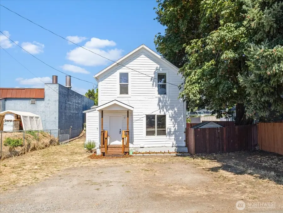1108 W 14th Street W, Vancouver, WA 98660 - #2