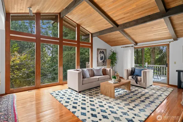 20605 SE 127th Street, Issaquah, WA 98027