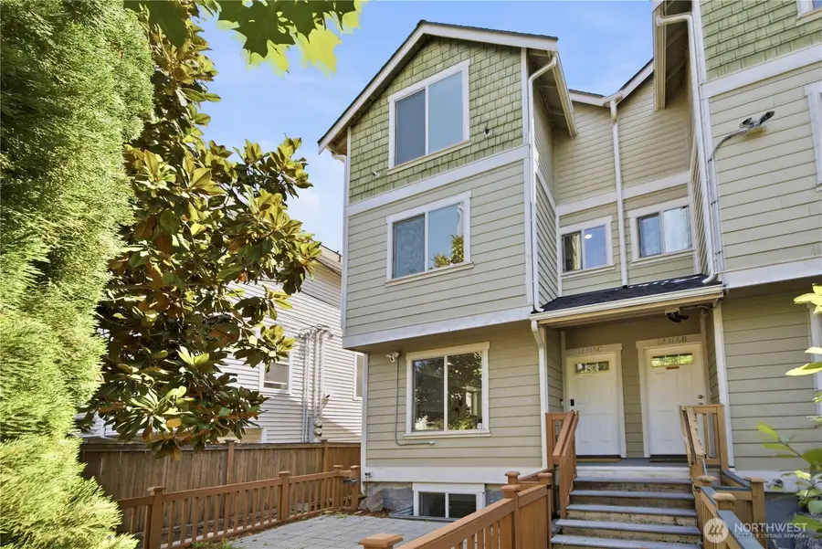 12316 33rd Avenue Ne #C, Seattle, WA 98125 - #2