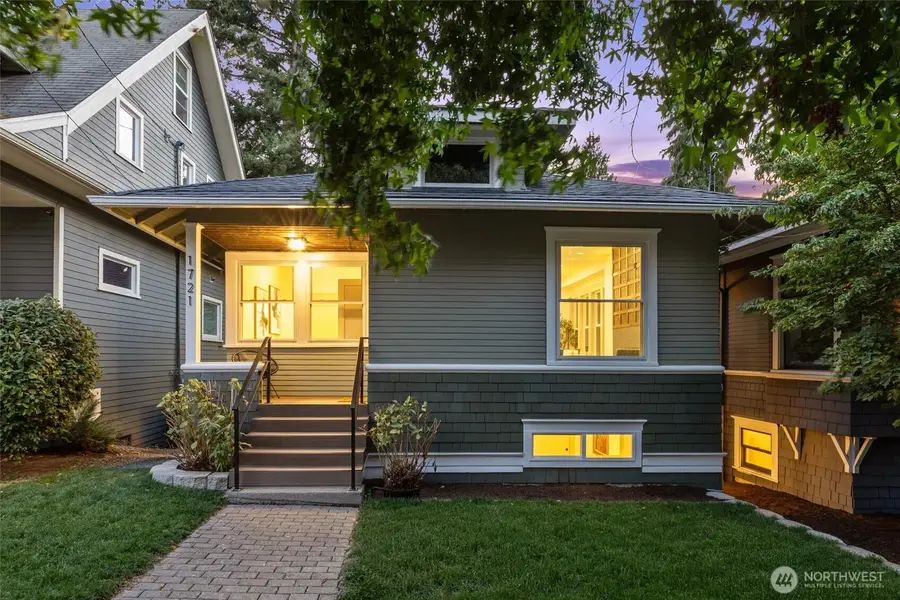 1721 3rd Avenue N, Seattle, WA 98109 - #2
