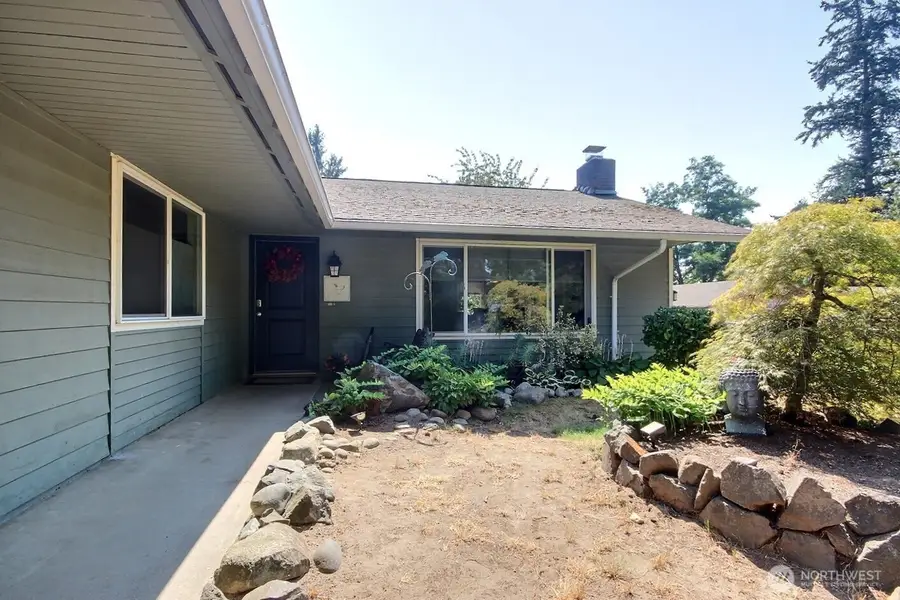2301 NE 10th Street, Renton, WA 98056 - #3