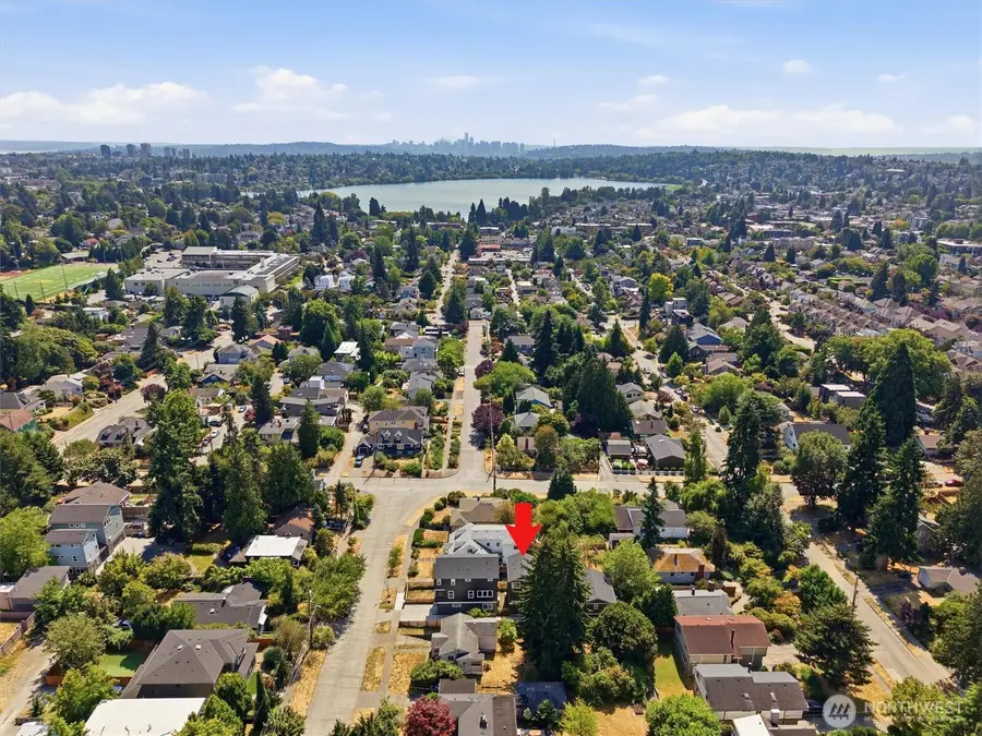 8815 Densmore Avenue N #B, Seattle, WA 98103 - #3