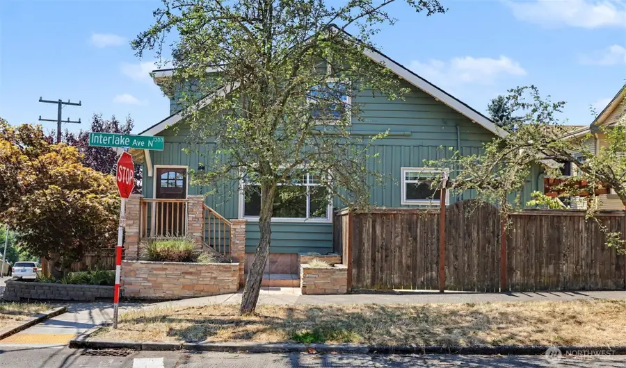 1326 N 40th Street, Seattle, WA 98103 - #3