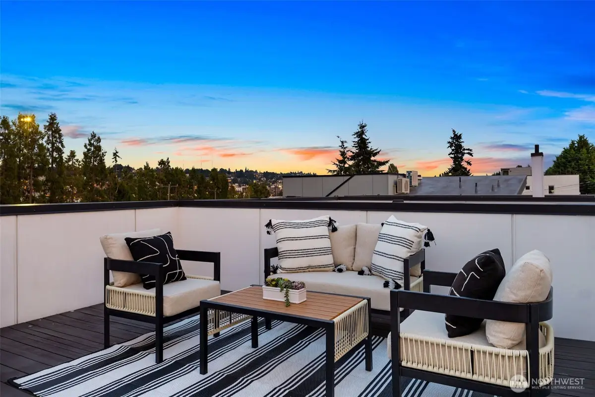 3817 Gilman Avenue W, Seattle, WA 98199 - #1