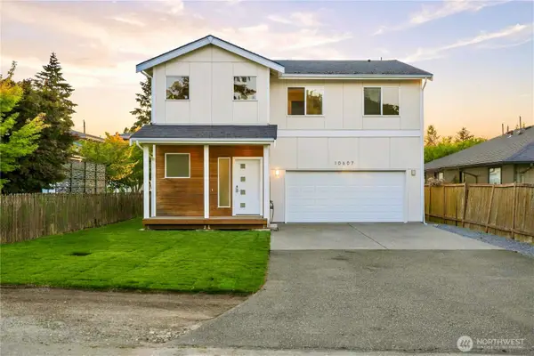10607 2nd Place Sw, Seattle, WA 98146