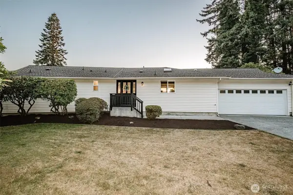 1052 E Robinhood Drive, Arlington, WA 98223