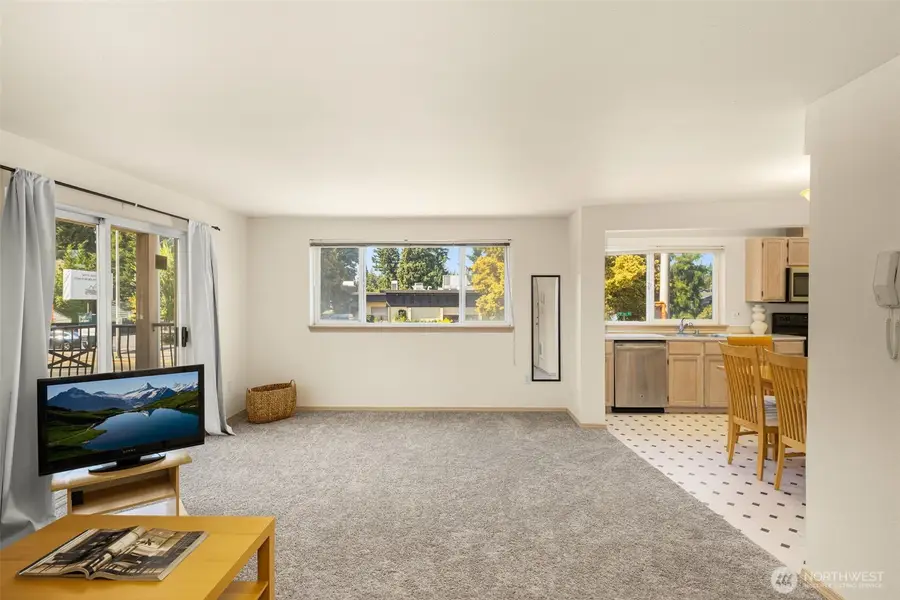 12056 15th Avenue Ne #201, Seattle, WA 98125 - #3