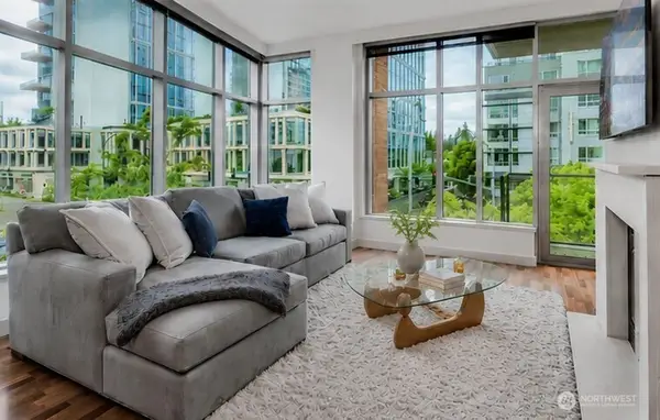 10610 NE 9th Place #400, Bellevue, WA 98004