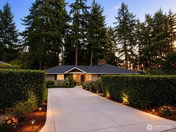 2422 126th Avenue Ne, Bellevue, WA 98005