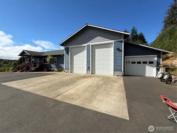 82 South Valley Lane, Naselle, WA 98638