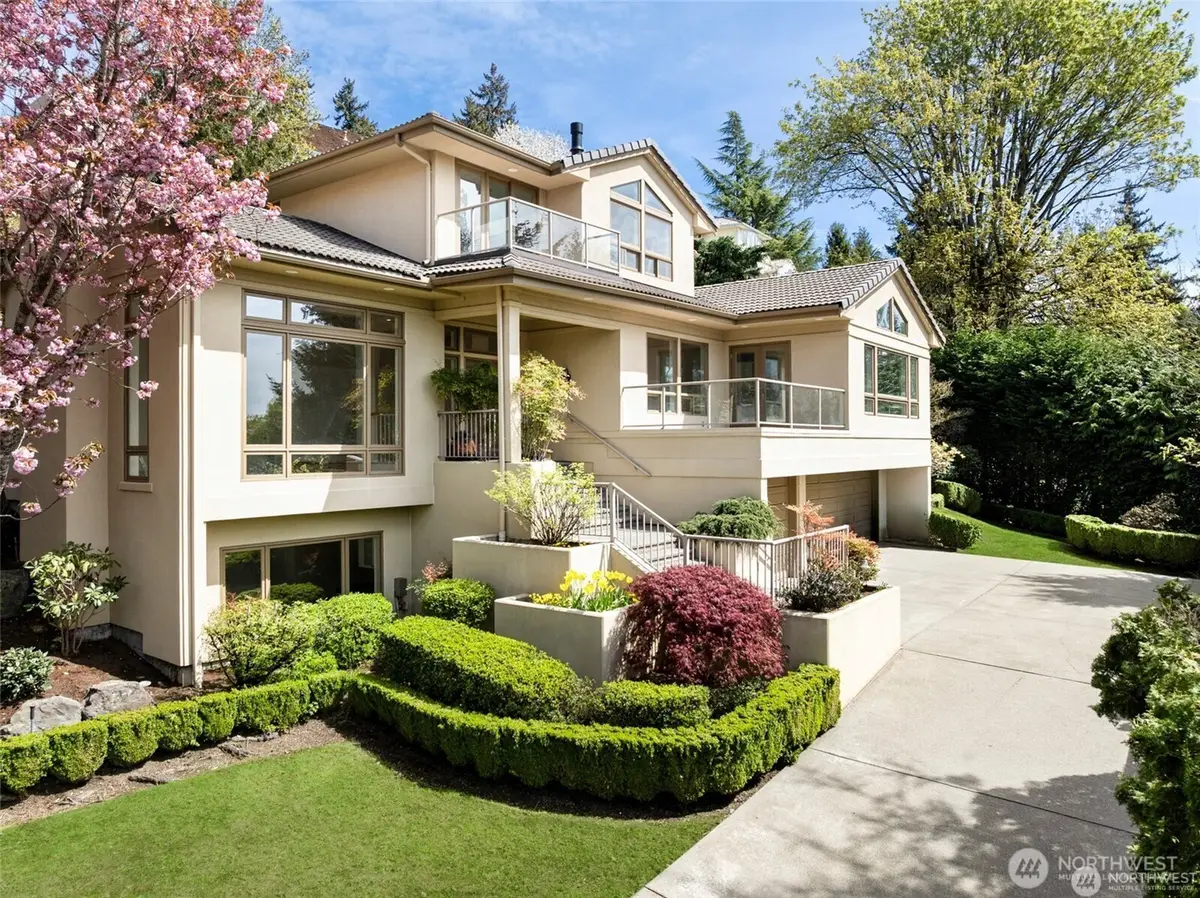 8144 W Mercer Way, Mercer Island, WA 98040 - #1