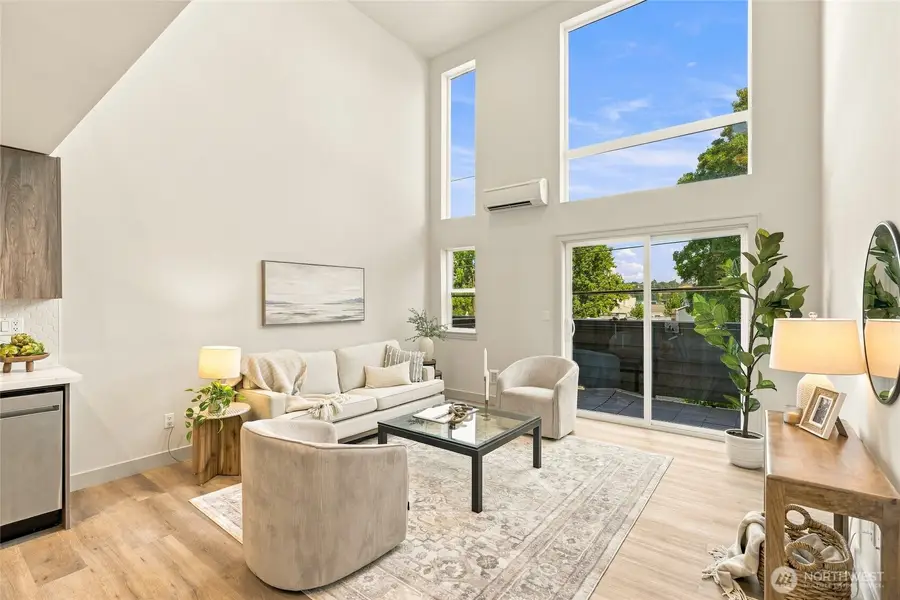 6945 Ellis Avenue S, Seattle, WA 98108 - #3