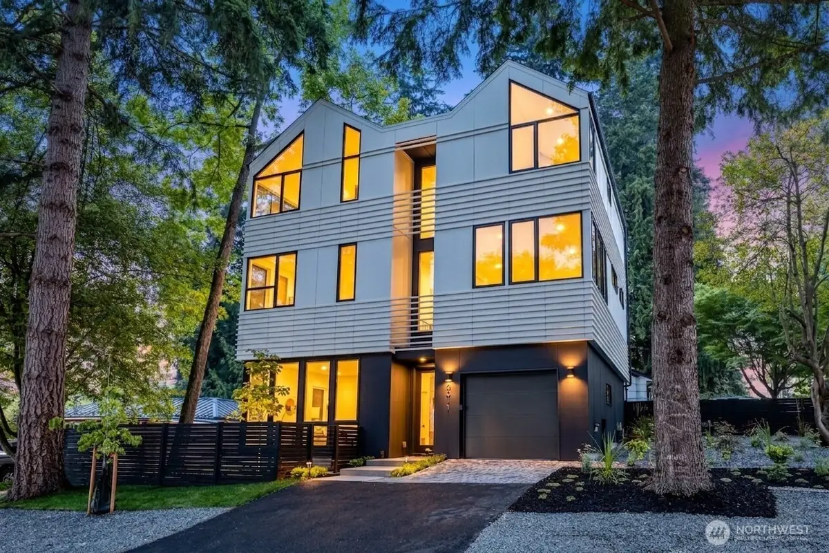 2011 NE 123rd Street, Seattle, WA 98125 - #1