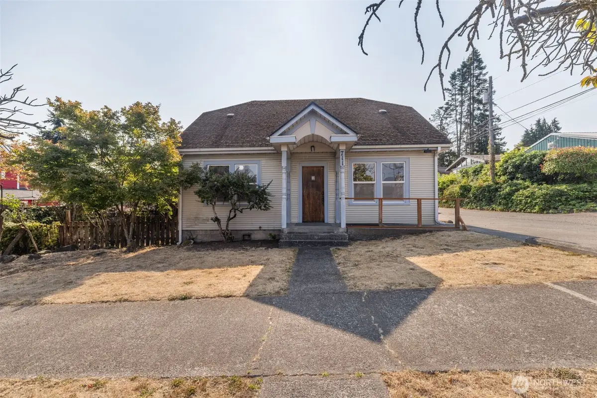 711 S Race Street, Port Angeles, WA 98362 - #1