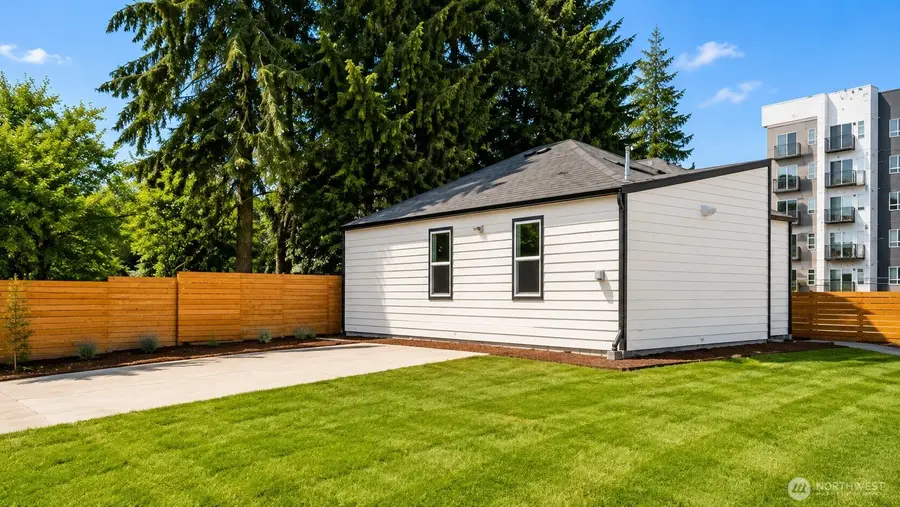 11232 1st Avenue S, Seattle, WA 98168 - #2