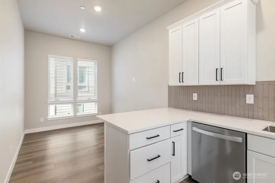 6611 S 128th Street, Seattle, WA 98178 - #3