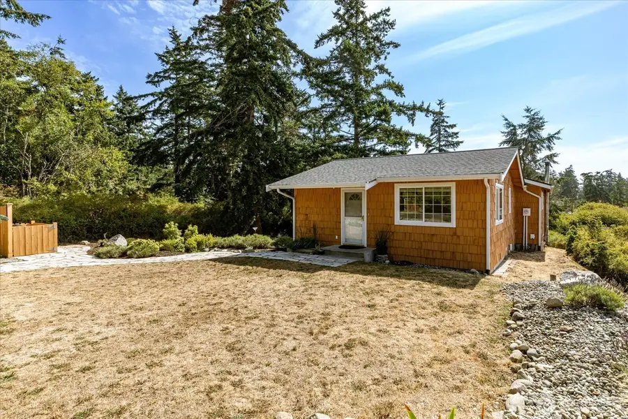 1002 Carl Avenue, Oak Harbor, WA 98277 - #3