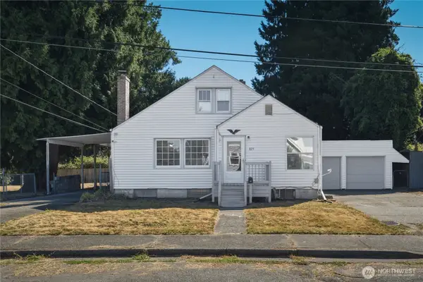 825 8th St Nw, Puyallup, WA 98371