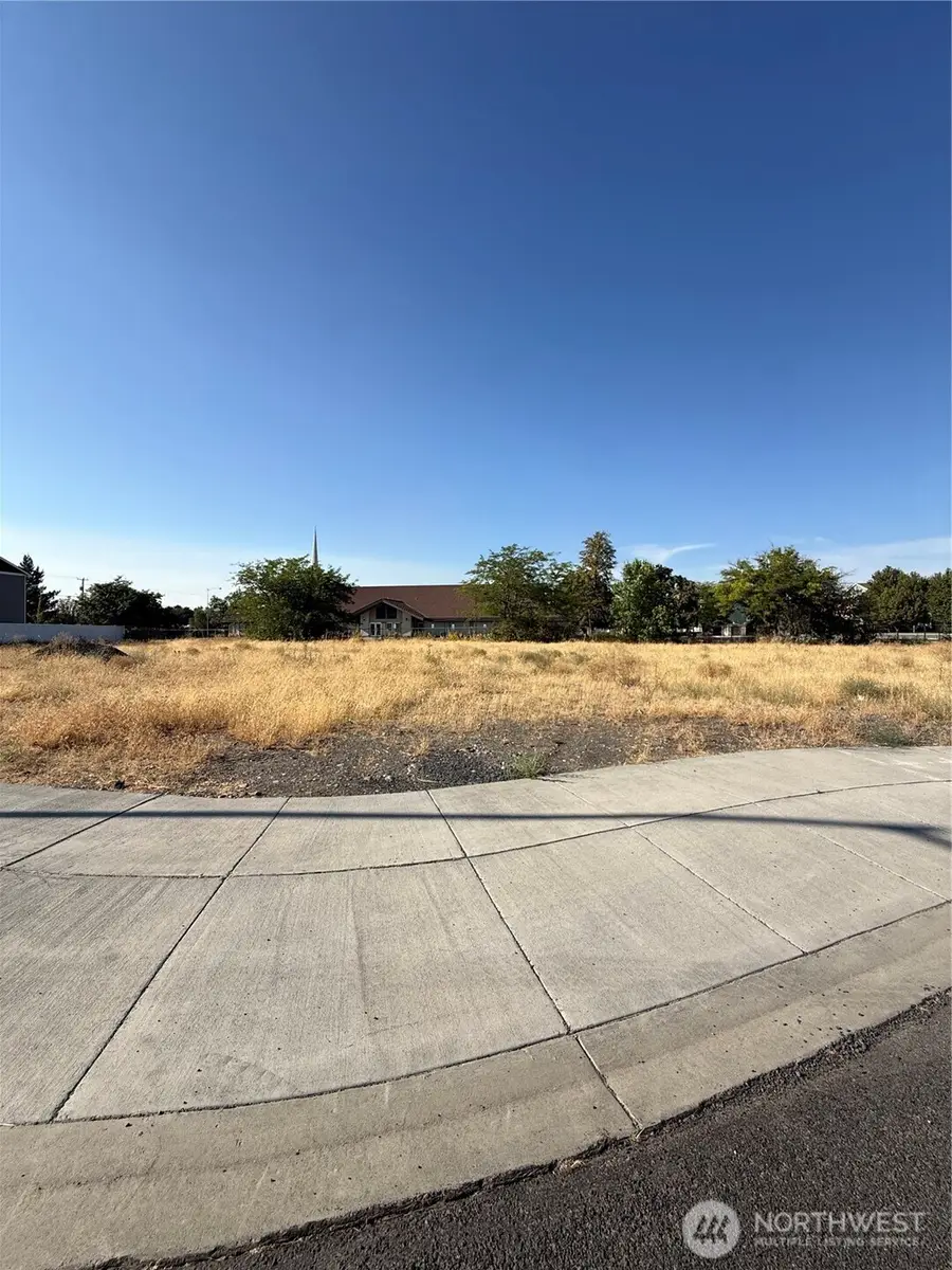 910 W Ted Yao Way #3, Moses Lake, WA 98837 - #3