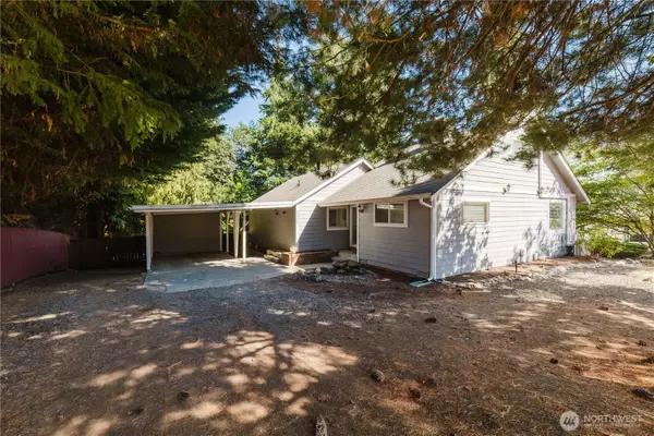 3004 Olympus Drive Ne, Bremerton, WA 98310