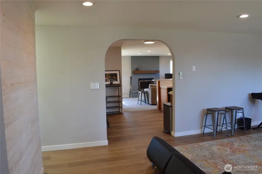 520 SW 4th Avenue Sw, Oak Harbor, WA 98277 - #3