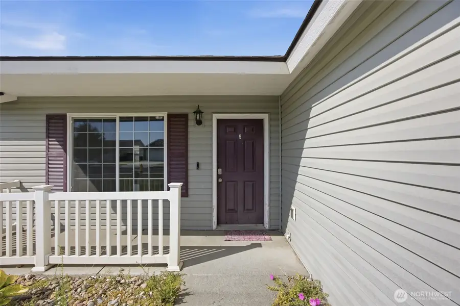 1114 W Luta Street, Moses Lake, WA 98837 - #3