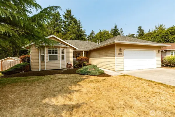 2042 Doe Drive, Oak Harbor, WA 98277