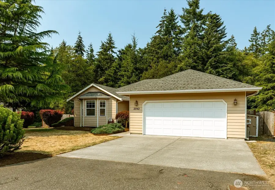 2042 Doe Drive, Oak Harbor, WA 98277 - #2