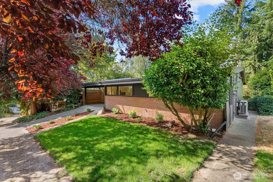 8009 28th Avenue Ne, Seattle, WA 98115 - #2