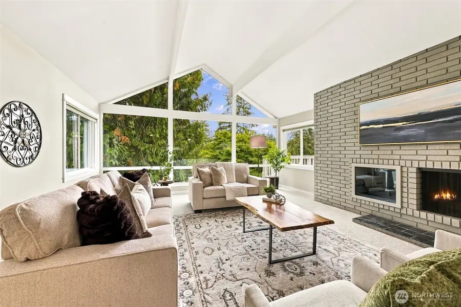 20130 44th Avenue Ne, Lake Forest Park, WA 98155 - #2