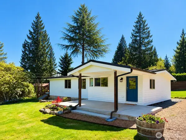 477 W Lake Samish Drive, Bellingham, WA 98229