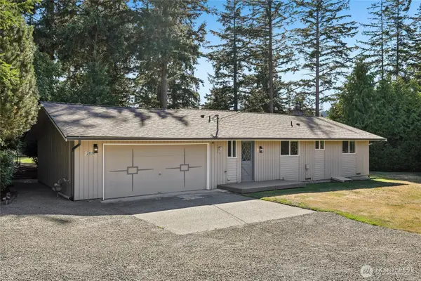 241 Mackenzie Drive, Camano Island, WA 98282