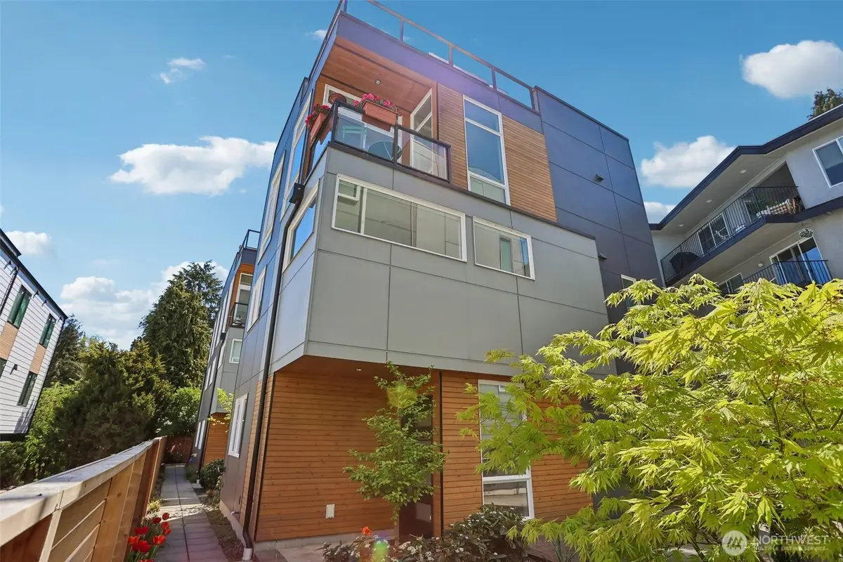 1926 Ferry Avenue Sw, Seattle, WA 98116 - #1
