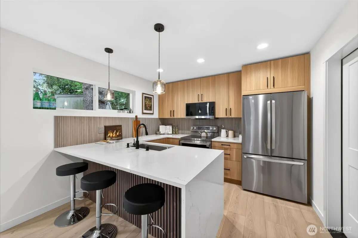 8510 15th Avenue Ne, Seattle, WA 98115 - #1