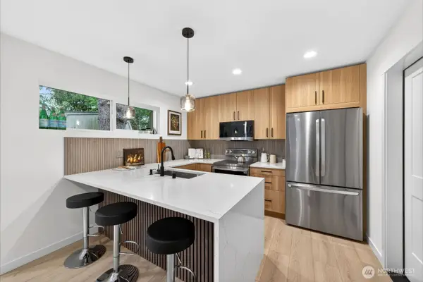 8510 15th Avenue Ne, Seattle, WA 98115