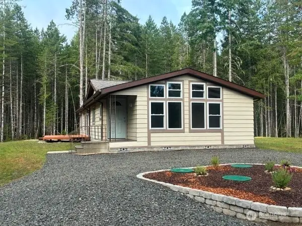 797 NE Blacksmith Drive, Belfair, WA 98528