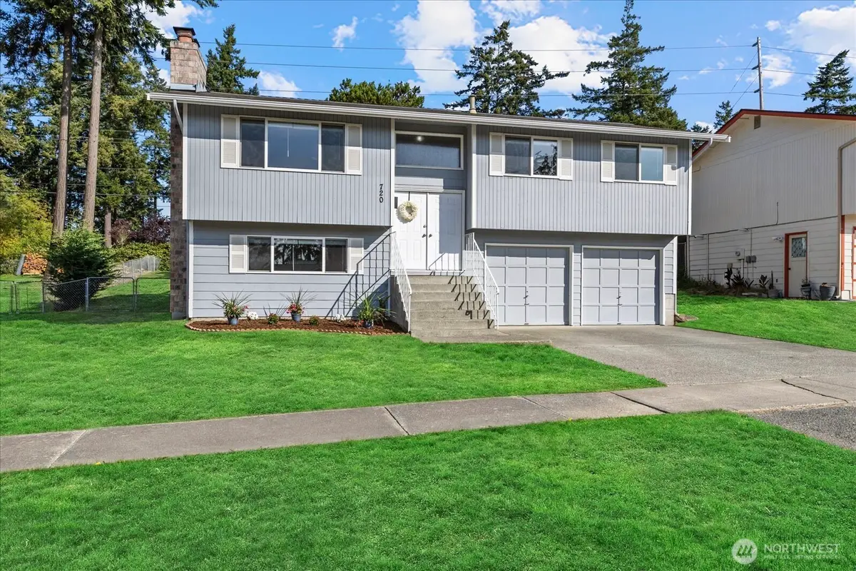 720 NW Hyak Drive, Oak Harbor, WA 98277 - #1