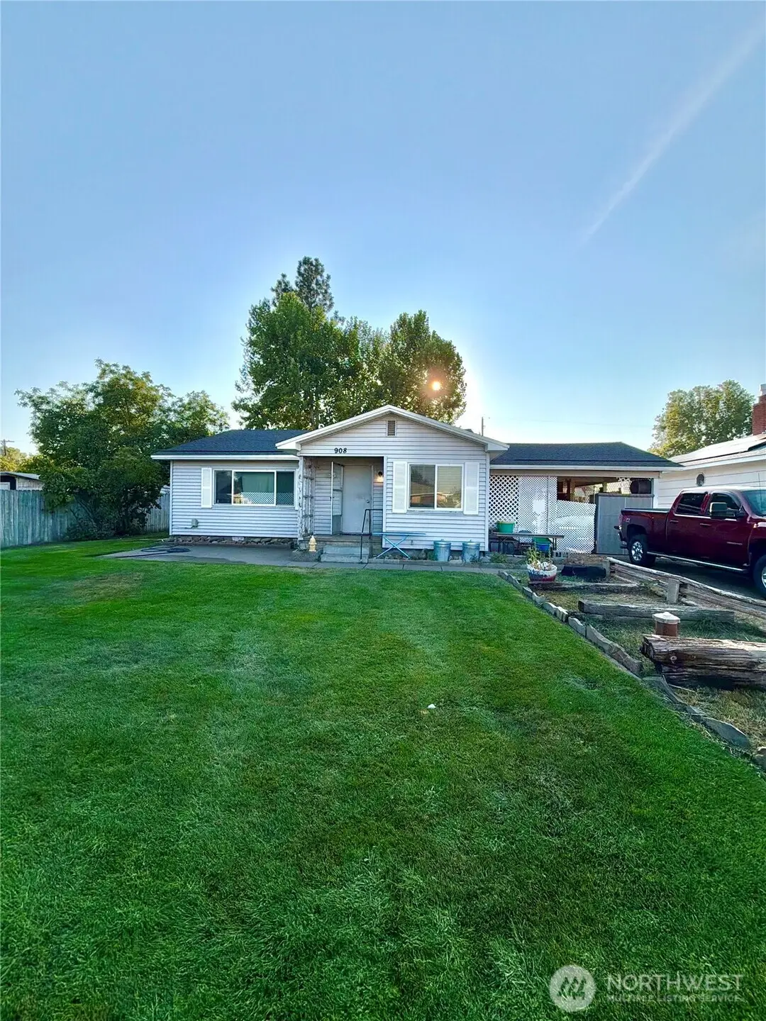 908 N 29th, Yakima, WA 98902 - #1